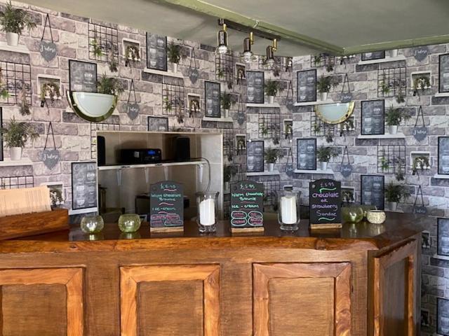 The Thelbridge Cross Inn Crediton Exteriér fotografie